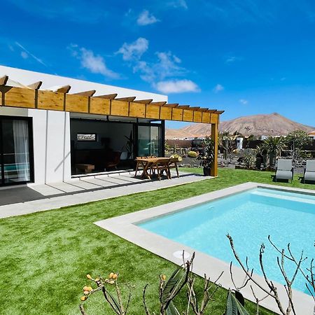 Bungalow + Piscina Independiente La Oliva Εξωτερικό φωτογραφία